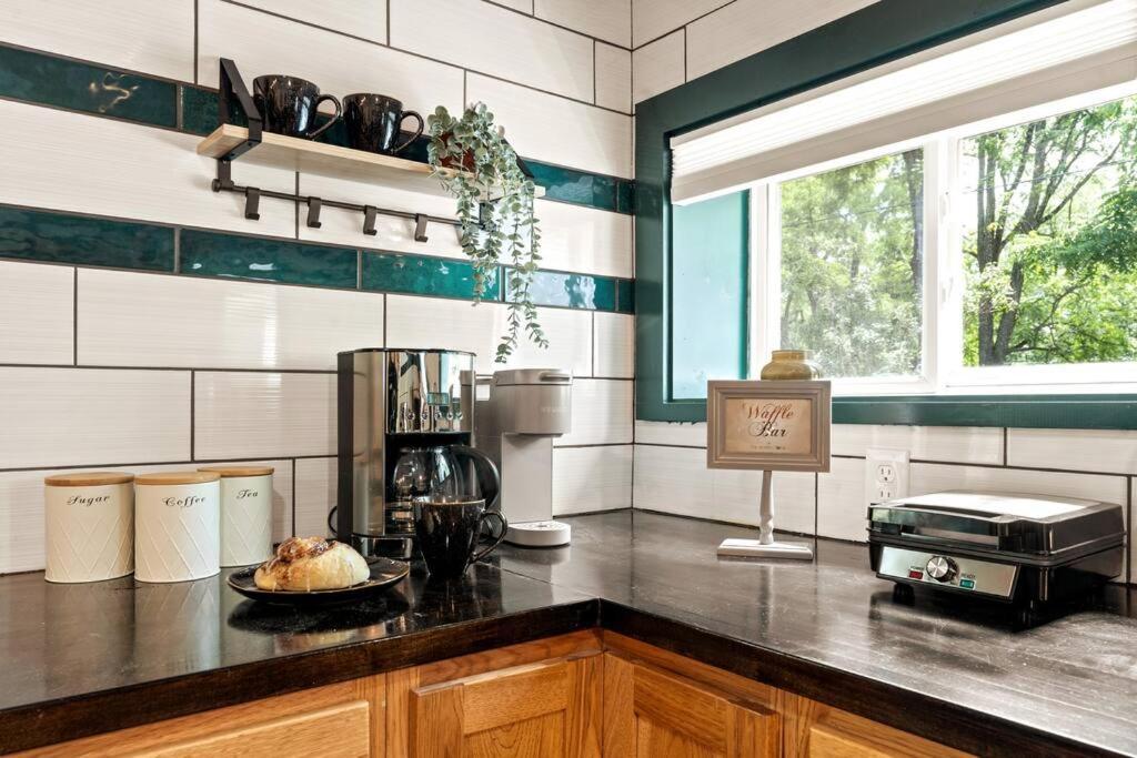 The Modern Forge Ny, Honeoye Lake Zewnętrze zdjęcie